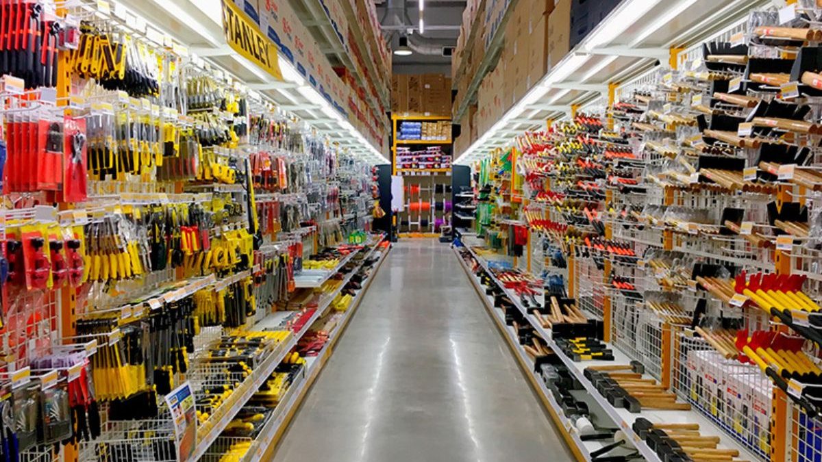 Varejista com faturamento milionário, 16 lojas e centro logístico vende toda a operação