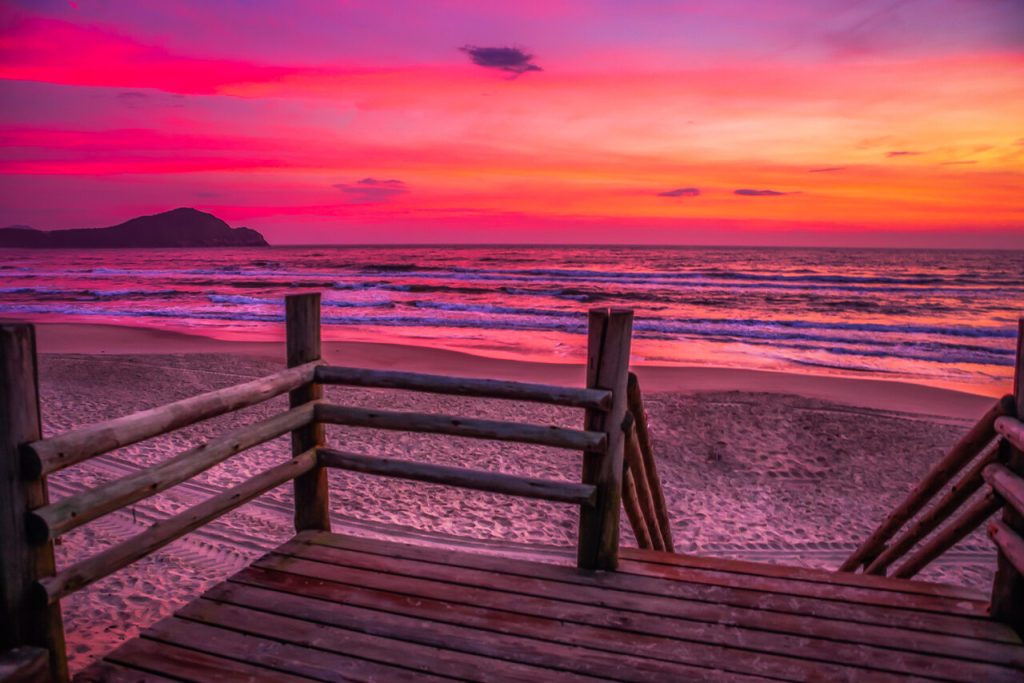 pôr do sol colorido