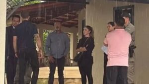 Confusão ocorreu por conta de um imóvel no centro da disputa judicial entre Andressa Melo e Carlinhos Cachoeira. (Foto: Reprodução)