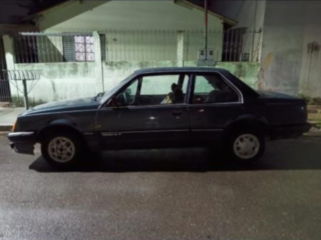 Motorista embriagado conduzia um Monza no momento do acidente. (Foto: Reprodução) bafômetro