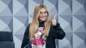 influenciadores sem formação estão com dias contados