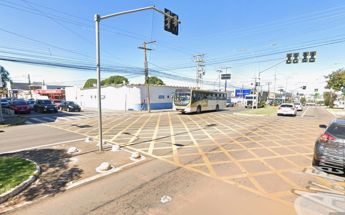 Cruzamento na Jaiara próximo a Fama é o segundo mais demorado da cidade. (Foto: Google Street View)