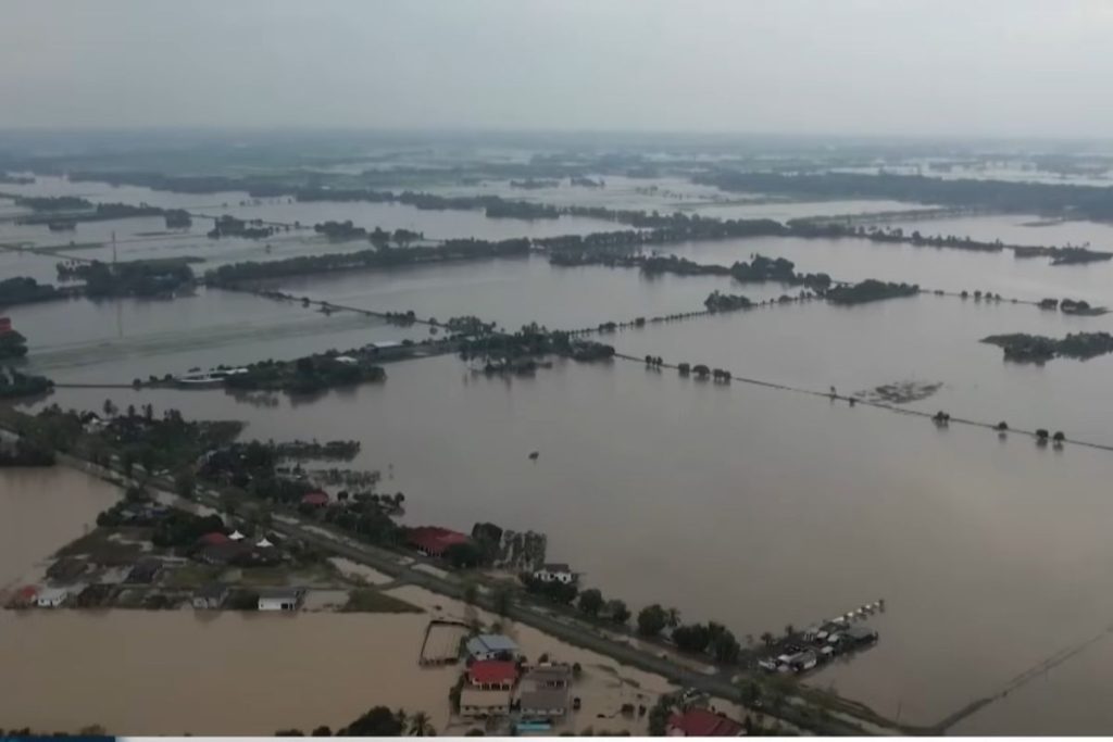 Mortes após enchentes no Sudeste Asiático passam de 1.200