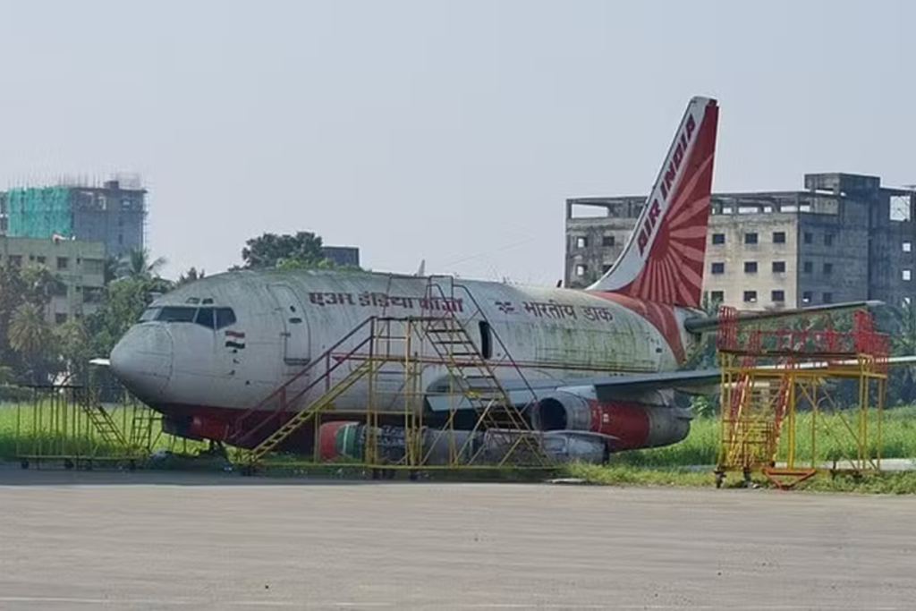 Avião “desaparecido” por 13 anos é achado em aeroporto e gera multa milionária