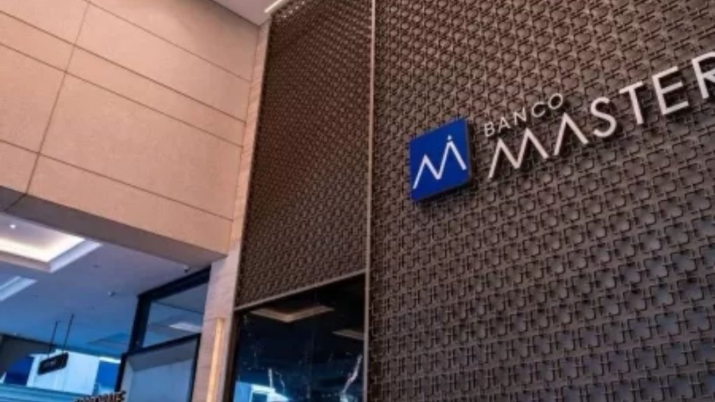 Fachada do Banco Master.