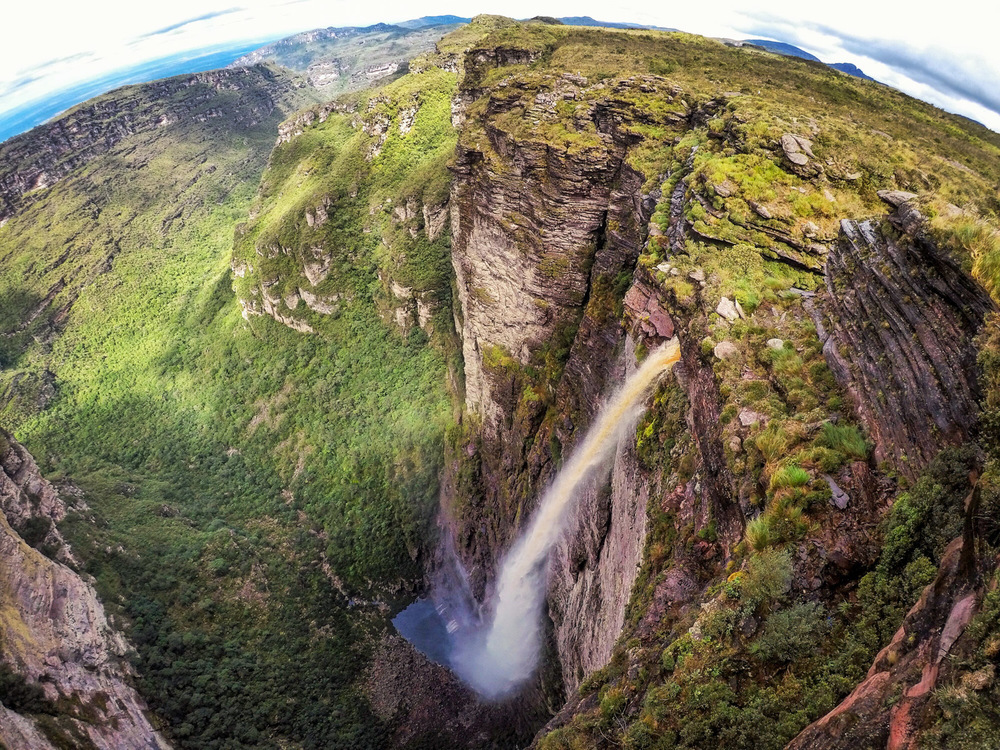 A cachoeira mais alta do Brasil tem 380 metros de altura e um visual de tirar o fôlego