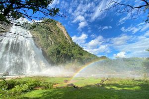A cachoeira mais alta do Brasil tem 380 metros de altura e um visual de tirar o fôlego