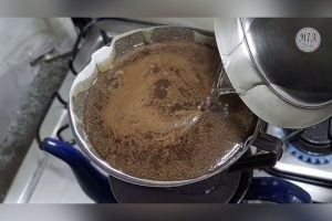 Café feito em casa pode ficar mais encorpado com este simples ajuste