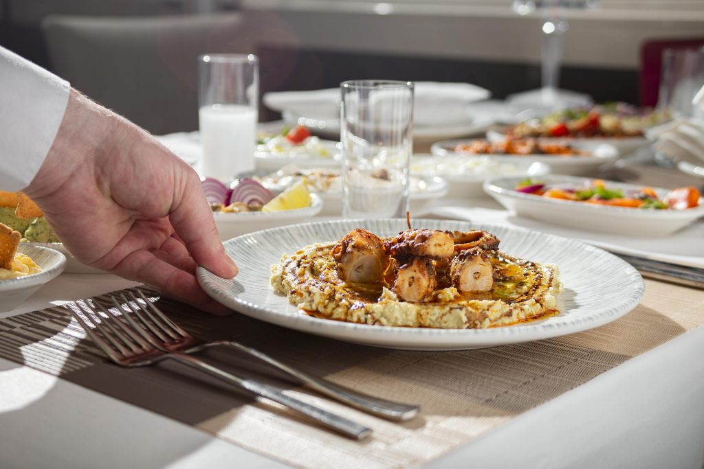 O que comer à noite após os 50 para ajudar na queima de gordura, segundo especialistas