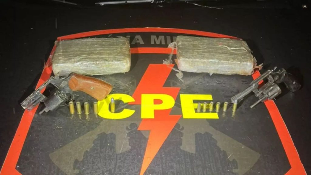 Dois suspeitos de tráfico ilegal de armas e tráfico de drogas morreram em confronto com a CPE.