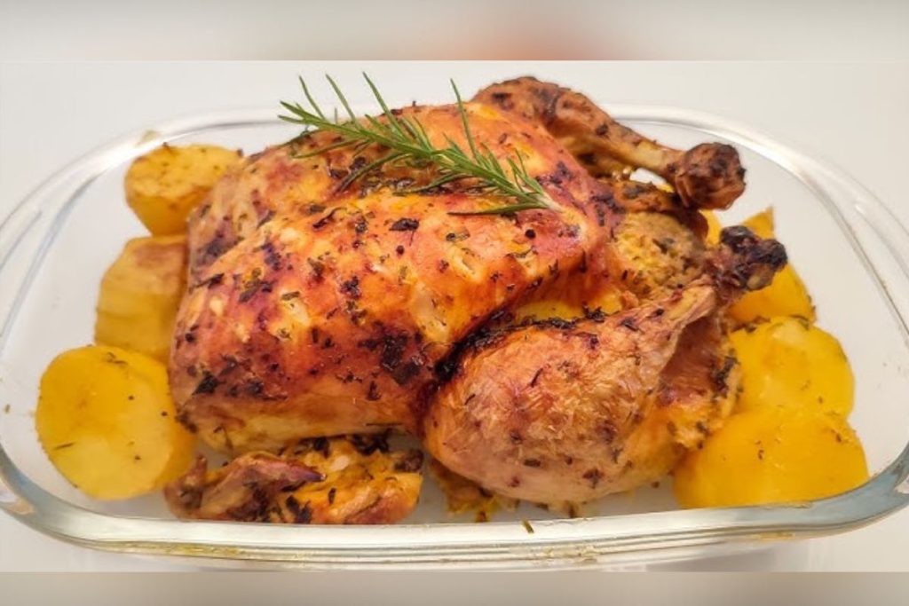 Como preparar frango recheado, uma alternativa prática e econômica para a ceia de Natal