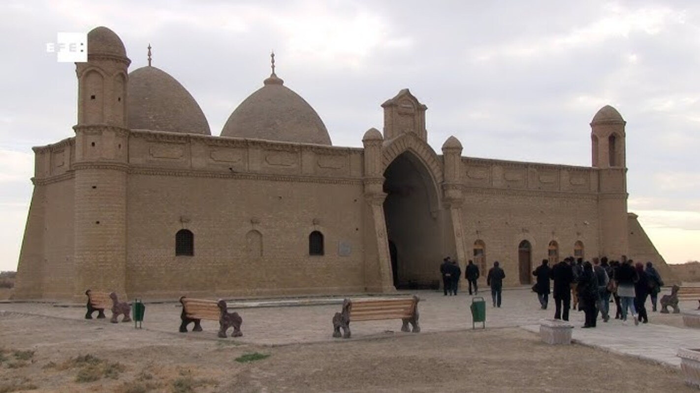 Com cordilheiras gigantes e um deserto que parece Marte, país maior que quase toda a Europa surpreende brasileiros