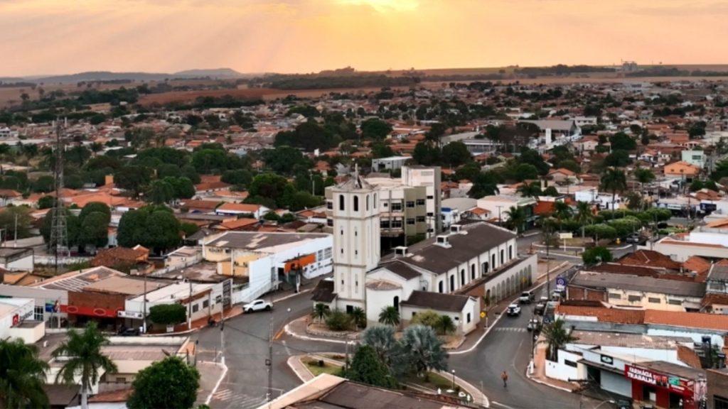 Vista aérea da cidade de Palmeiras de Goiás.