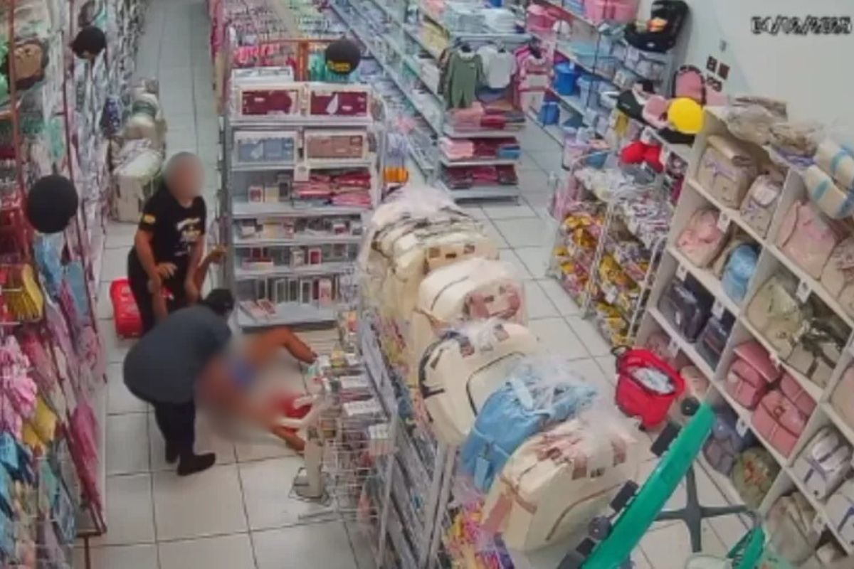 Mulher dá à luz dentro de loja enquanto comprava enxoval de bebê no Recife