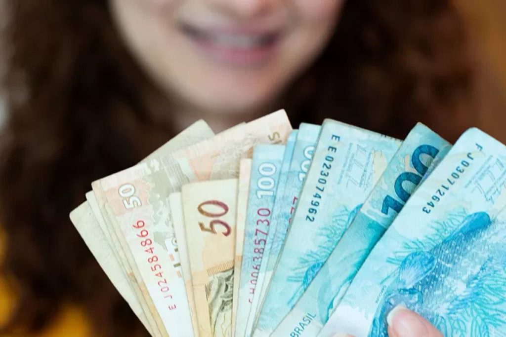 alinhamento dos astros promete alívio financeiro para estes 4 signos