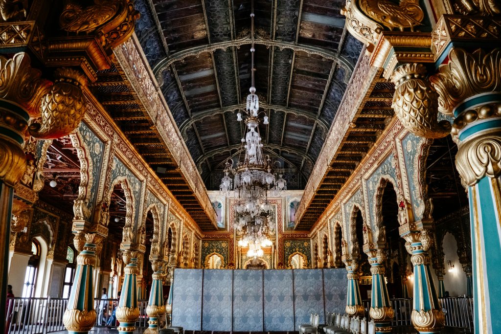 6 sobrenomes ligados a famílias historicamente poderosas