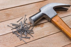 pendurar quadros na parede sem precisar de furar