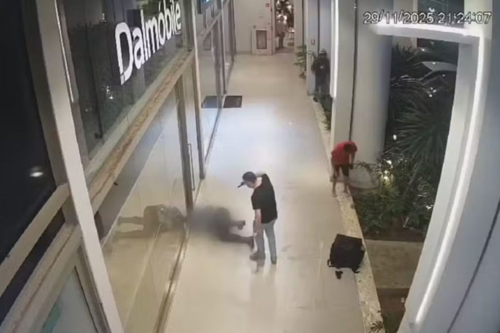 Vigilante é morto a tiros após discussão com dono de carro de luxo em shopping de Palmas