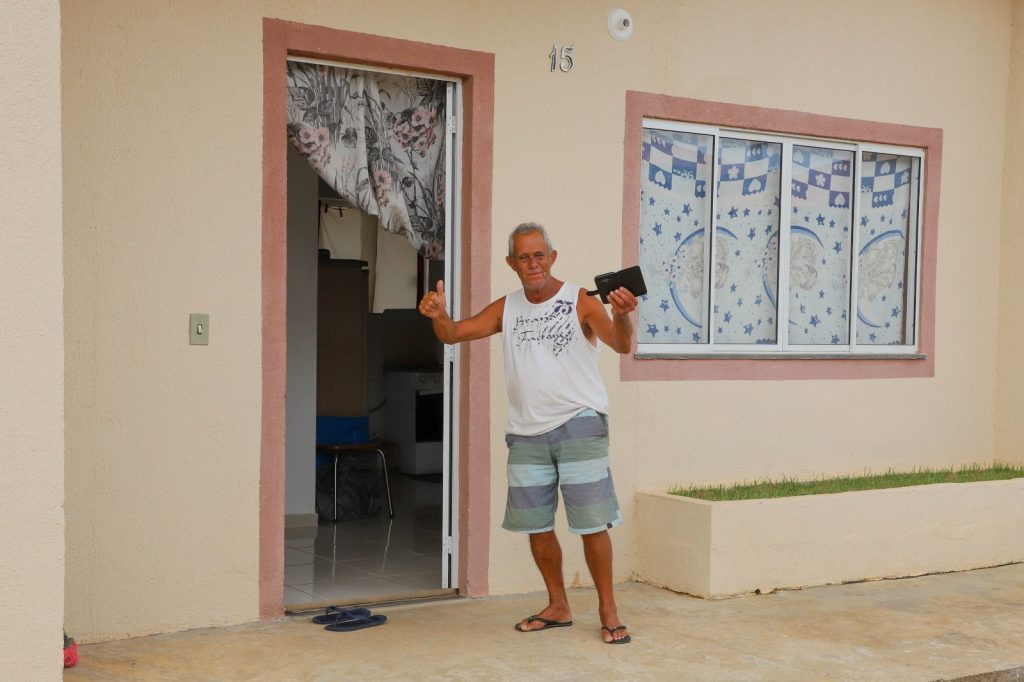 idoso com moradia própria