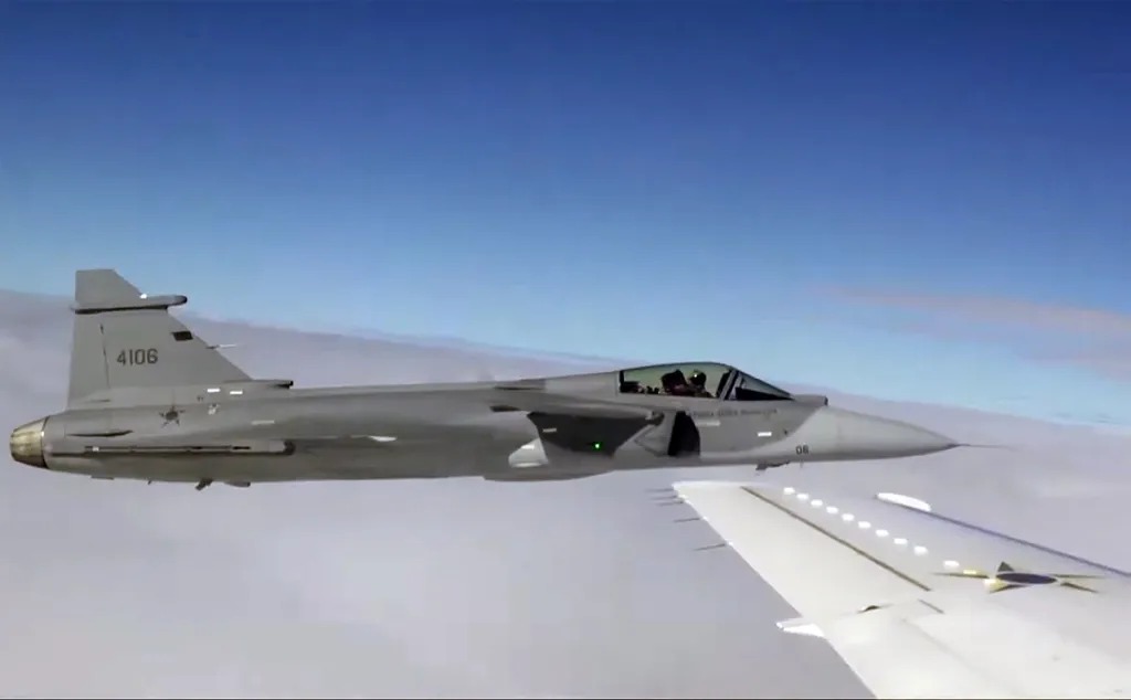 F-39 Gripen E é considerado um caça supersônico, lotado no Esquadrão Jaguar, da Base Aérea de Anápolis.