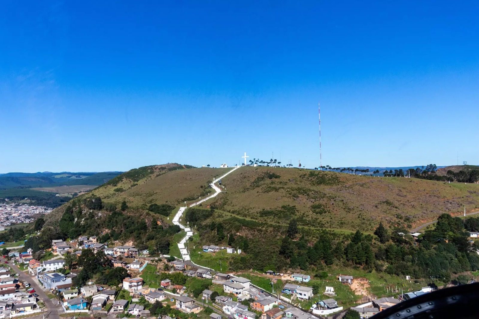 Cidade brasileira vira “Europa” no inverno com frio intenso e tradições preservadas