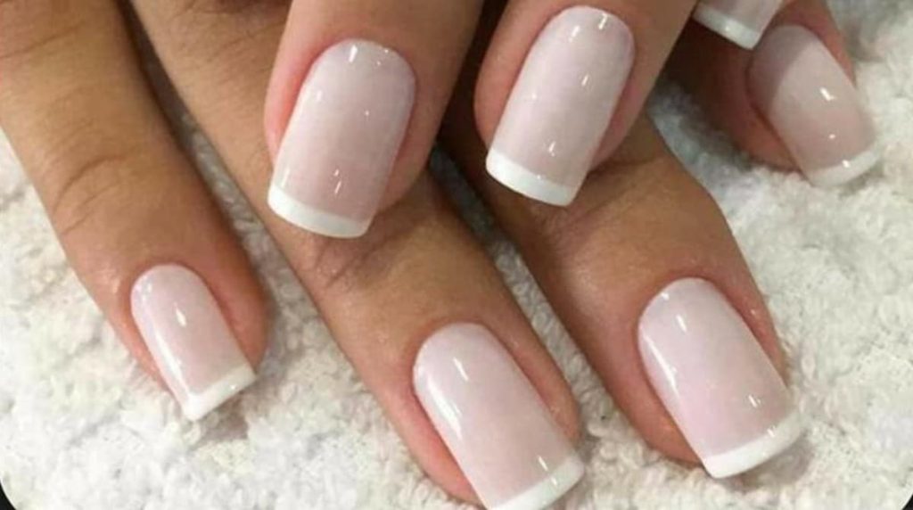 Novas unhas que substitui as francesinhas