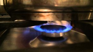 Novo tipo de fogão ganha espaço nas cozinhas brasileiras