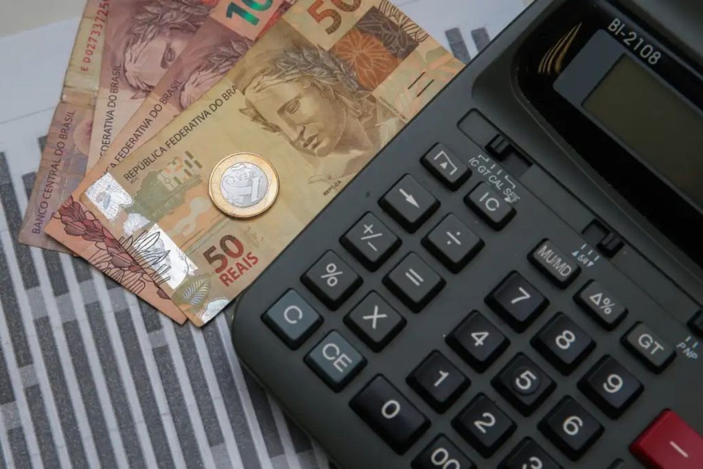 Quando uma pessoa que está devendo ao banco morre, o que os familiares devem fazer para não herdar as dívidas?