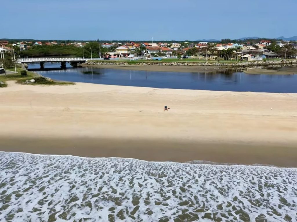 Conheça cidade brasileira com praias exuberantes, fácil acesso e perfeita para fotos