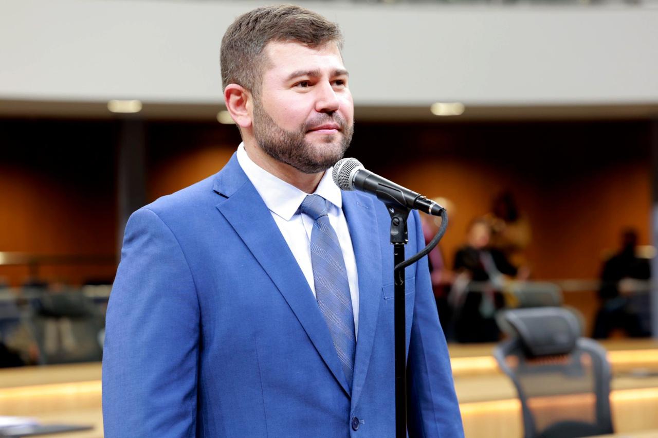 Amilton Filho encerra primeiro ano à frente da CCJ com recorde de projetos analisados na Alego