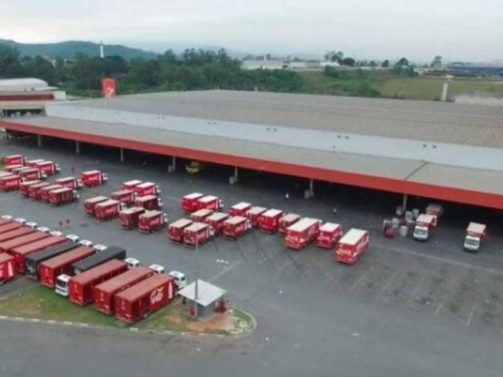 Escondida no interior do Brasil, cidade abriga a maior fábrica da Coca-Cola do mundo