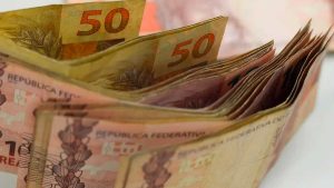 Renda da classe média alta no Brasil