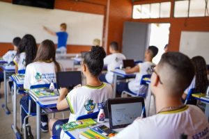 Estudantes da rede estadual de ensino de Goiás.