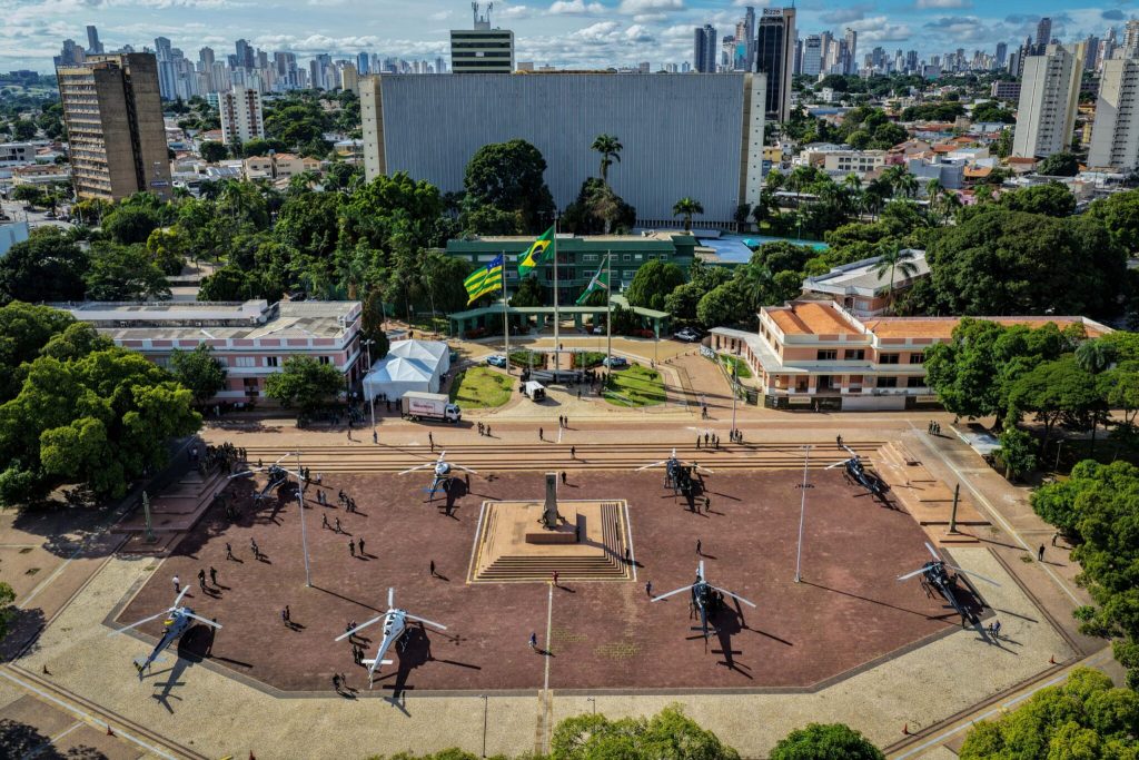 Caiado anuncia instalação de bases aéreas policiais em Rio Verde e Luziânia