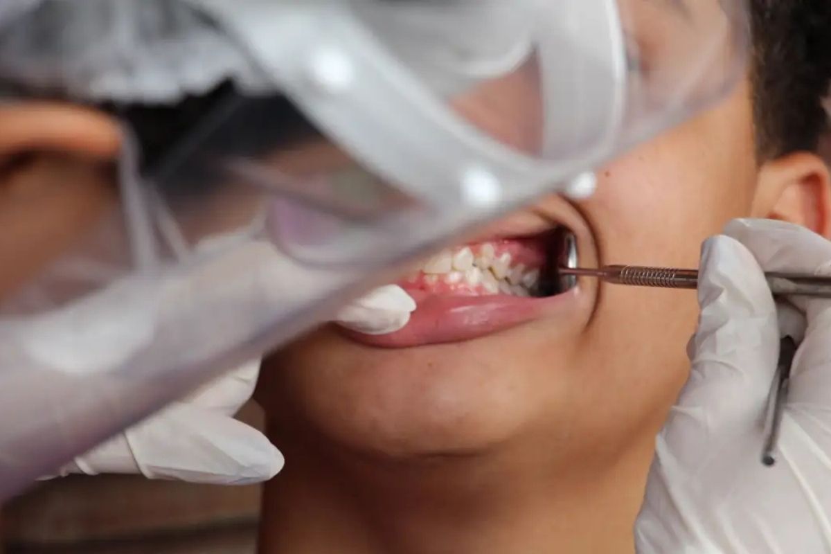 Clínica odontológica é condenada pela Justiça a indenizar paciente por falha em tratamento dentário