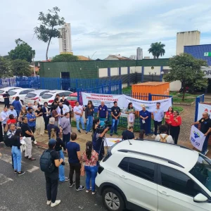 Médicos credenciados param em Goiânia e denunciam "sucateamento" na rede pública