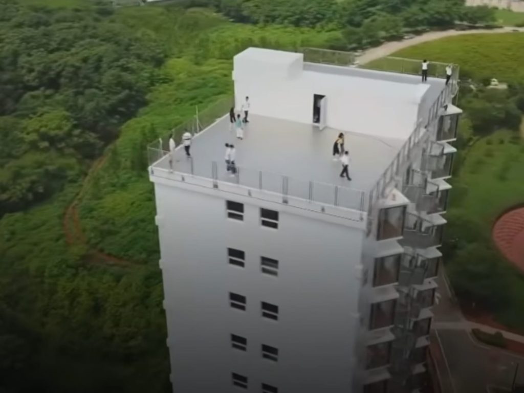 Em apenas 28 horas, China constrói prédio de 10 andares e impressiona o mundo