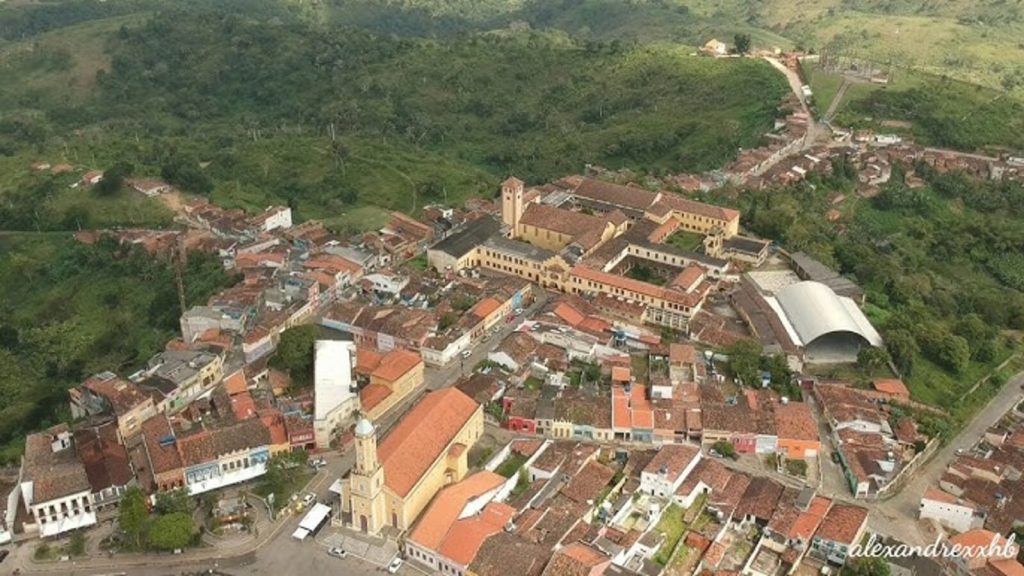 Cidade da serra paraibana mistura cachaça, clima frio, história e foge do estereótipo do Nordeste quente