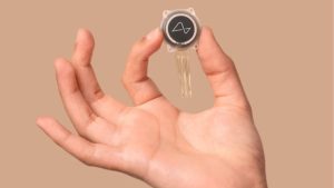 Homem recebe chip da Neuralink