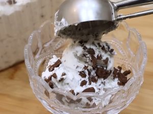 Com menos de 5 ingredientes é o sorvete mais gostoso e também o mais cremoso e fácil de fazer