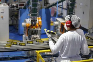 A Colômbia iniciou a transição para uma semana de trabalho mais curta, com redução gradual das horas e manutenção integral de salários e benefícios