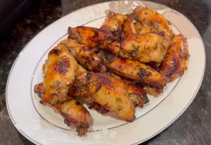 O jeito certo de comer tulipa de frango, retirando o osso com facilidade