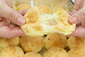 receita de pão de queijo mineiro