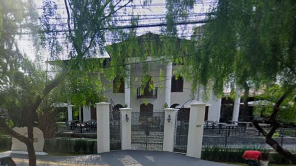 Mansão casa na Alameda Ricardo Paranhos, em Goiânia