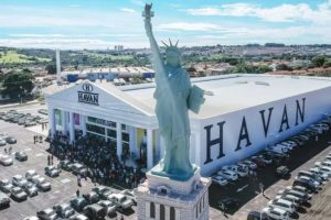 Luciano Hang mostra como está ficando a Havan de Goiânia e anuncia mais de 350 mil itens e várias promoções