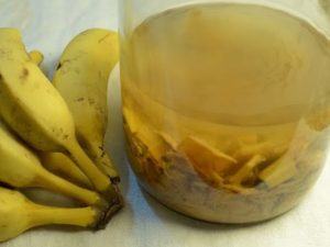 Misturar casca de banana com vinagre: por que é recomendado e para que serve