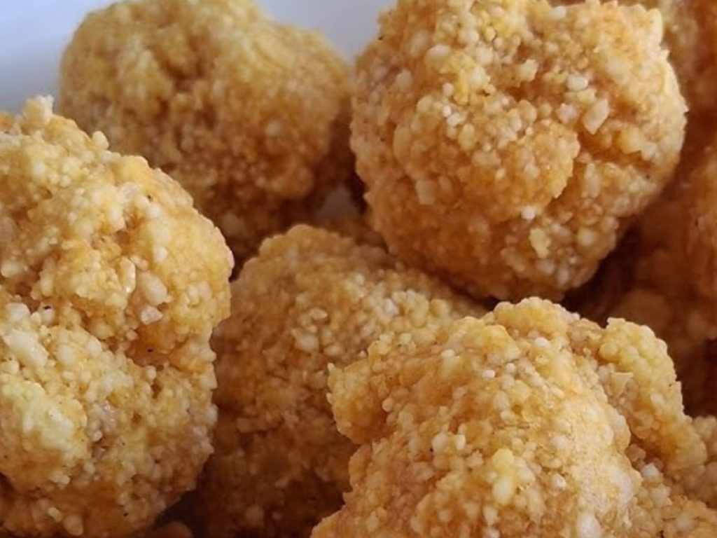 Com poucos ingredientes, este petisco crocante é ideal para o lanche das crianças