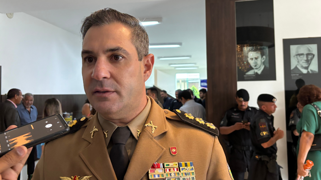 Coronel Rogério comandante