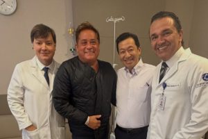 Cantor Leonardo passa por cirurgia em hospital de Goiânia