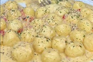 Inhoque com creme de queijos